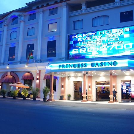 Ramada by Wyndham Princess Paramaribo Bagian luar foto