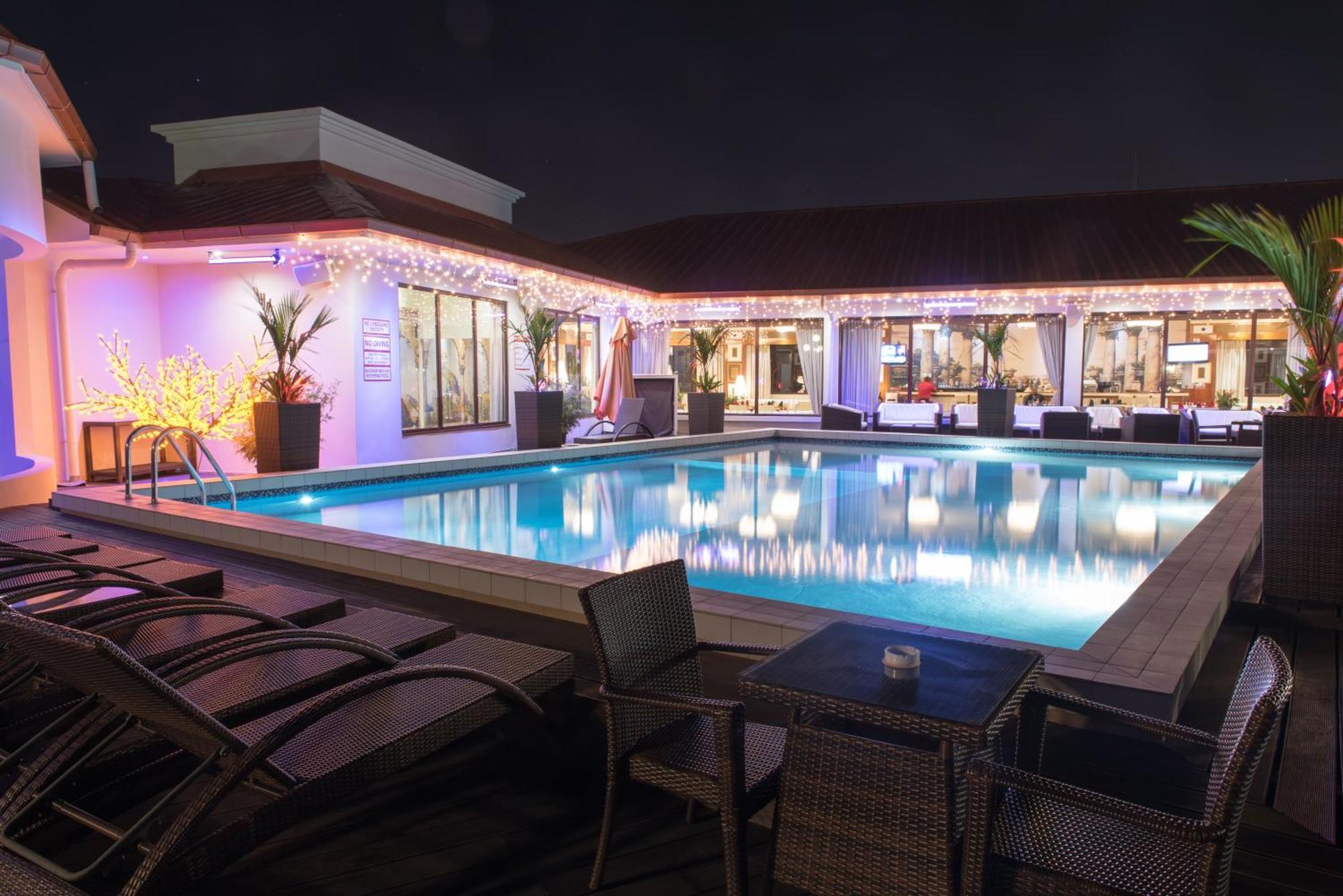 Ramada by Wyndham Princess Paramaribo Bagian luar foto